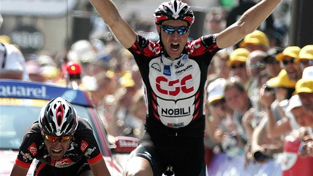 La victoire de Jens Voigt devant Oscar Pereiro à Montélimar La victoire de Jens Voigt devant Oscar Pereiro à Montélimar