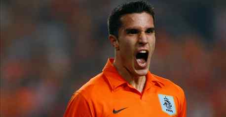 Mrs. Van Persie expecting