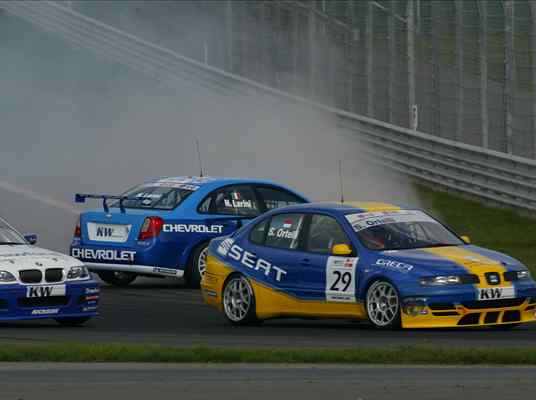 FIA WTCC 2005 Istanbul Slideshow - Larini