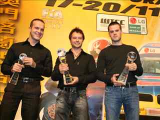 FIA WTCC 2005 Macau1 Slideshow Prize-giving Andy Priaulx Fabrizio Giovanardi Dirk Muller