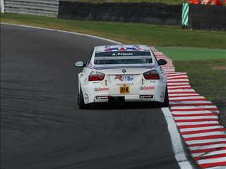FIA WTCC 2007 Brands Hatch SlideshowX Andy Priaulx RBM BMW