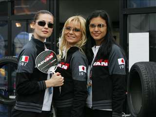FIA WTCC 2007 Monza Slideshowclarkson Advan girls