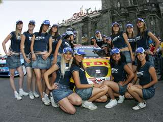 FIA WTCC-puebla_Autograph_girls 2008