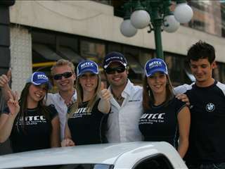FIA WTCC-puebla_Parade_Priaulx 2008
