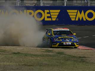 FIA WTCC-Puebla_test_Corthals 2008