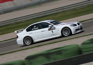 FIA WTCC-valencia_Priaulx_01