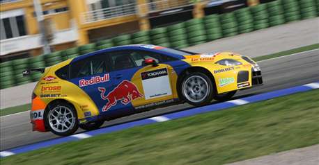FIA WTCC FIA WTCC Muller sets fastest time
