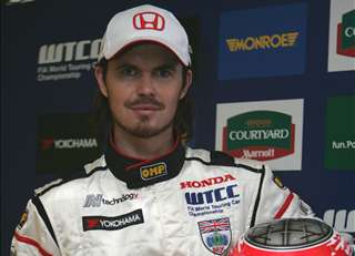 FIA WTCC-driver_44_Thompson