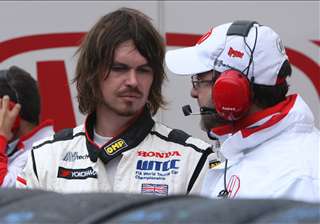 FIA WTCC-2008_Pau_qualifying_Thompson2