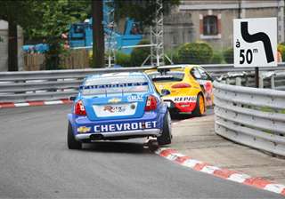 FIA WTCC-sun-pau08-pic9