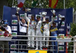 FIA WTCC-sun-pau08-pic15