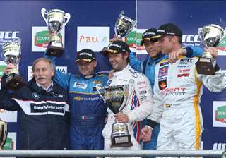 FIA WTCC-34Pau_Race2_podium