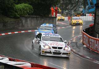 FIA WTCC-38Pau_Race2_Priaulx3