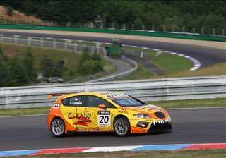 FIA WTCC-Brno_test_Coronel_3