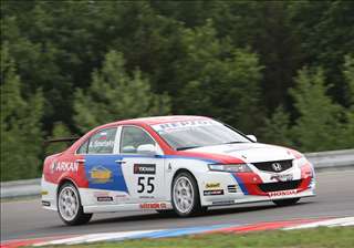 FIA WTCC-2008_Brno_Practice_Smetsky