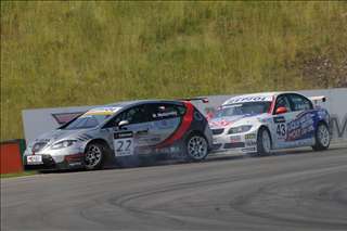 FIA WTCC-Brno_Race2_Matejovsky+Romanov-08