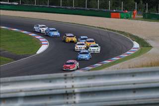 FIA WTCC-Brno_Race2_Thompson-08