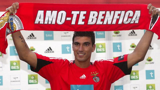 El Benfica presenta a Reyes