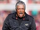 Boca crushed 6-1, Independiente coach resigns