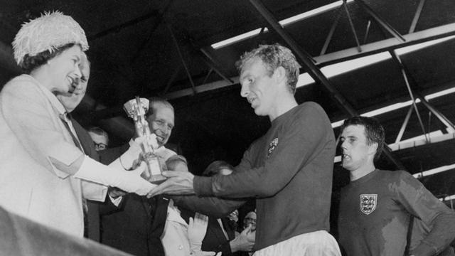 The+world+cup+trophy+1966