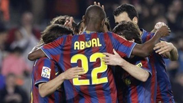 Round-up: Abidal takes Barca through