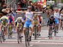 Farrar wins stage