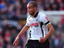 Richards signs new deal
