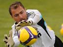 Dudek extends at Real