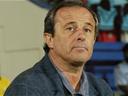 Senegal coach quits