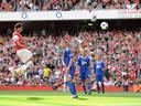Arsenal crush Bolton