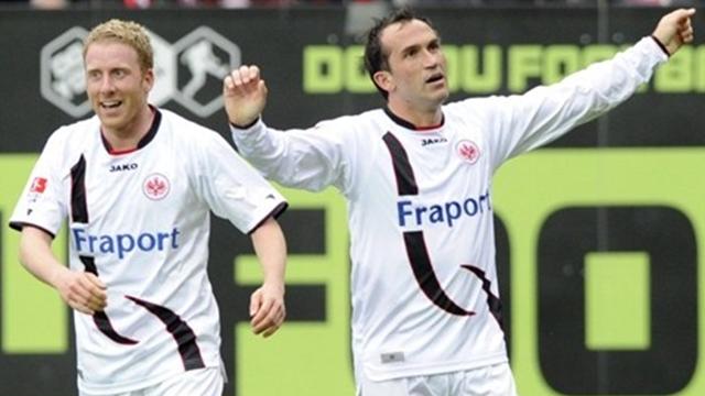 Round-up: Gekas double helps Eintracht