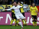 Dortmund snatch late draw