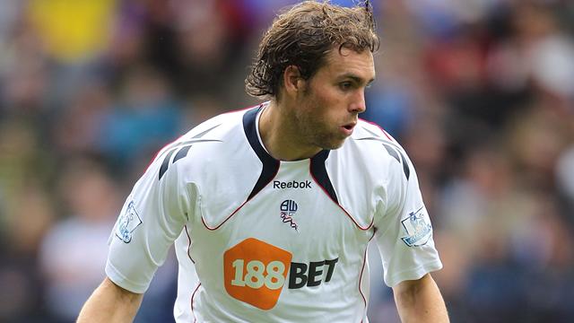 Bolton hold off Wolves surge