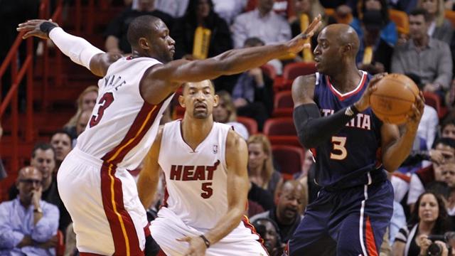 Hawks send Heat to fourth straight loss