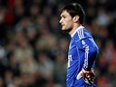 Lloris plays down Utd link