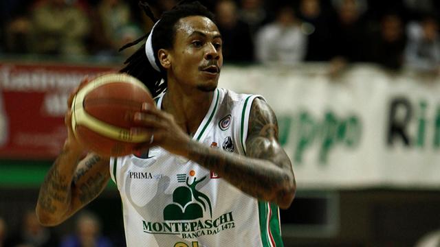 Siena avanza con Moss, cade Bologna