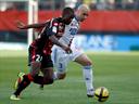 Nice late show stuns Lyon