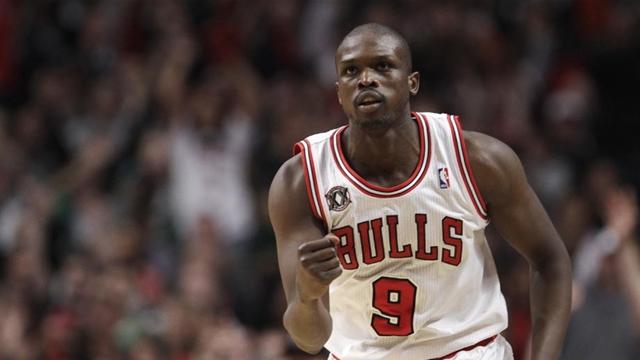 Bulls trample Celtics in home race