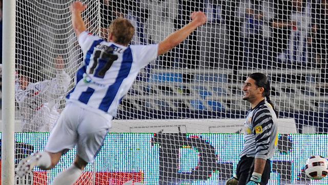 Real Sociedad shock Barcelona at Anoeta
