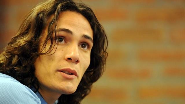 Uruguay without Cavani, Caceres for Mexico clash
