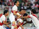 Peru reach semis