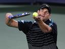 Roddick loses cool 