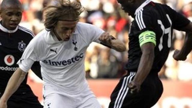 Chelsea's Modric bid in balance