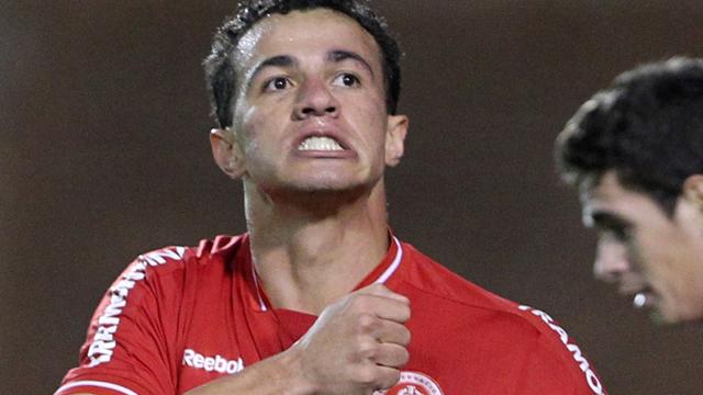 Brazil striker Damiao out for six weeks