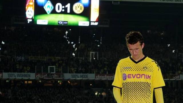 Perisic scores, sent off in Dortmund win