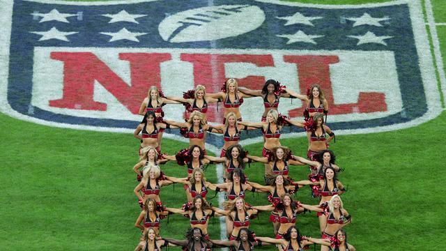 Players union files collusion suit