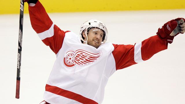 Red Wings extend Kronwall's deal