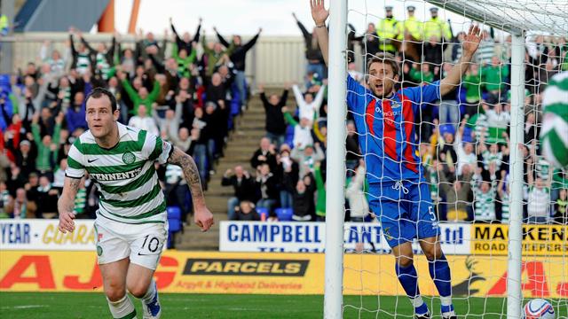 Celtic win to close gap on Rangers
