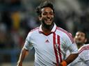 Mido joins Barnsley 