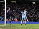 Silva lifts City